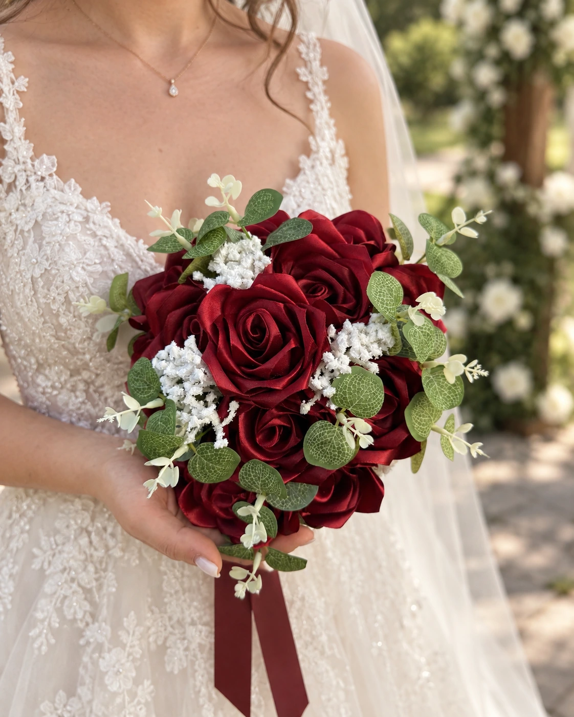 Red Velvet — Buchete de mireasă, creație VEV FLORALS